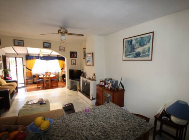 Resale - Townhouse - Villamartin - lomas del golf