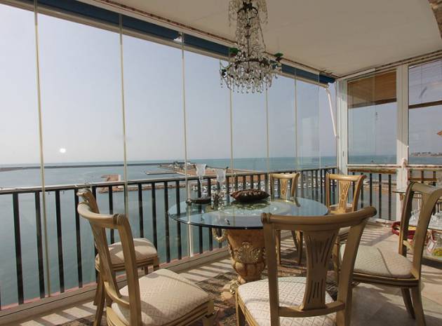 Revente - Appartement - Torrevieja - 1st line to the sea