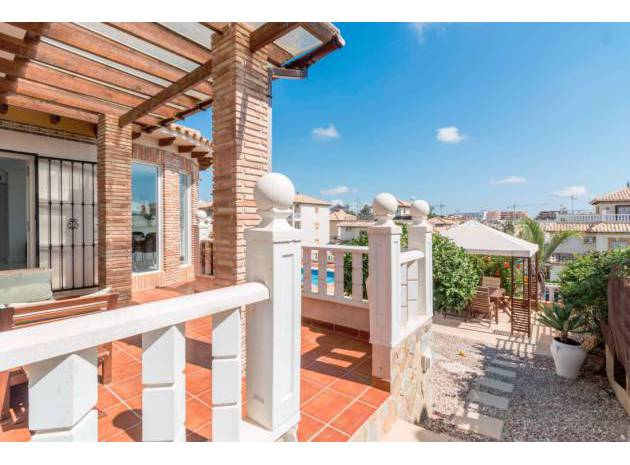 Resale - Villa - Villamartin