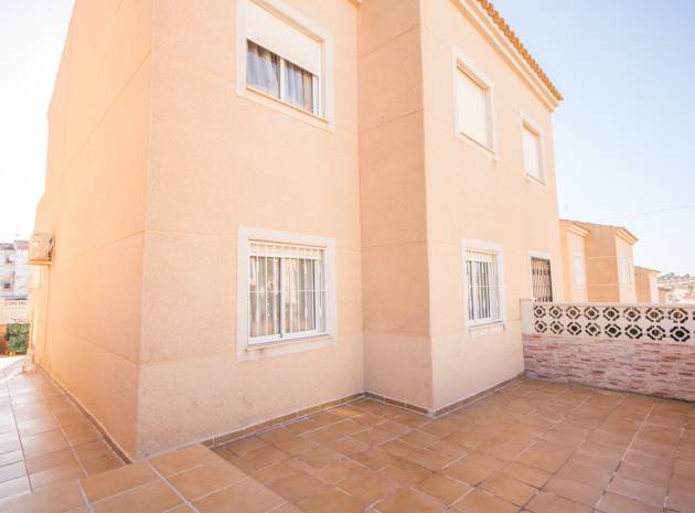 Resale - Apartment - Villamartin