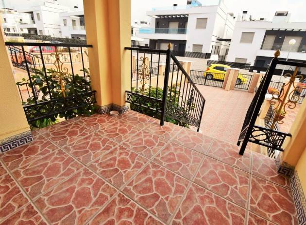 Resale - Townhouse - Villamartin