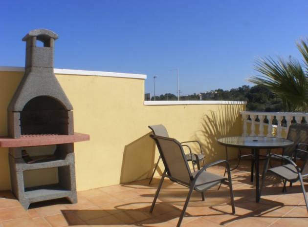 Resale - Townhouse - Villamartin - el presidente