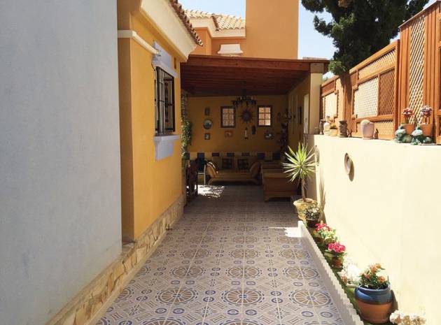 Resale - Villa - Villamartin - El Galan