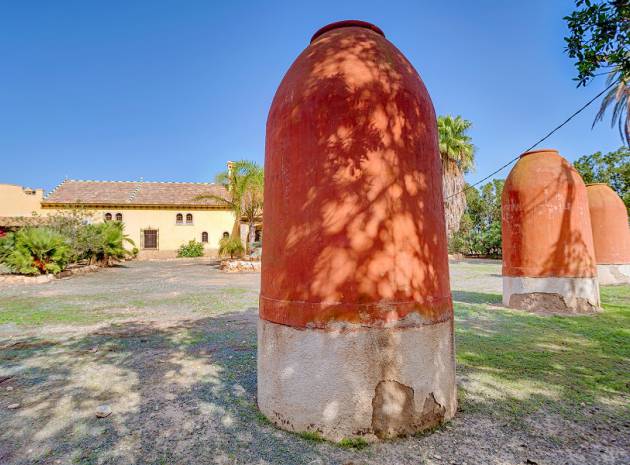 Wederverkoop - Country Property - tres molinos