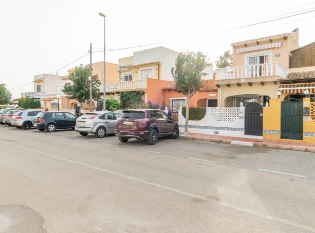 Resale - Townhouse - Playa Flamenca - las chismosas