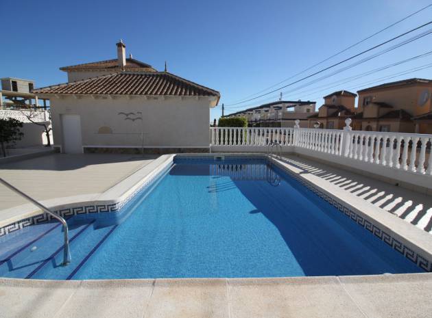 Resale - Villa - Villamartin - blue hills