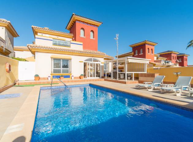 Återförsäljning - Villa - Cabo Roig - Lomas de Cabo Roig