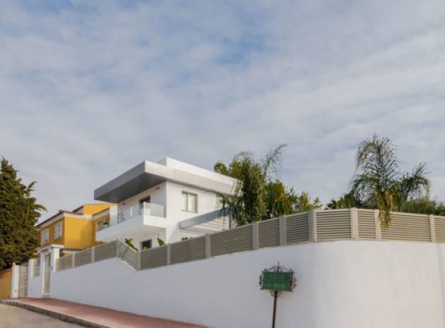 Resale - Villa - Los Balcones