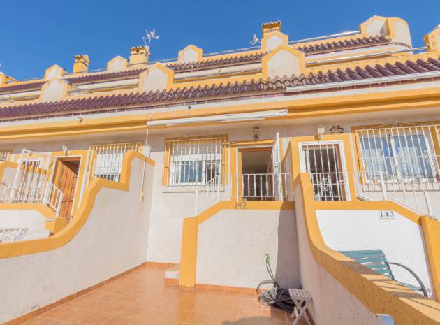 Resale - Townhouse - Playa Flamenca - las chismosas