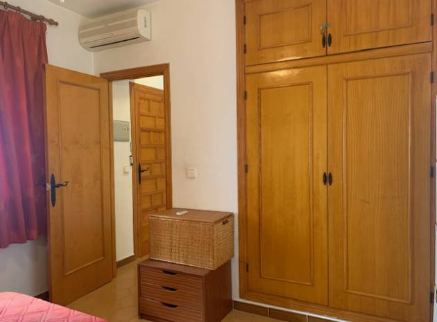 Resale - Apartment - Villamartin