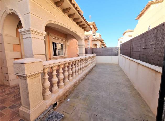 Resale - Villa - Torrevieja - Aguas Nuevas