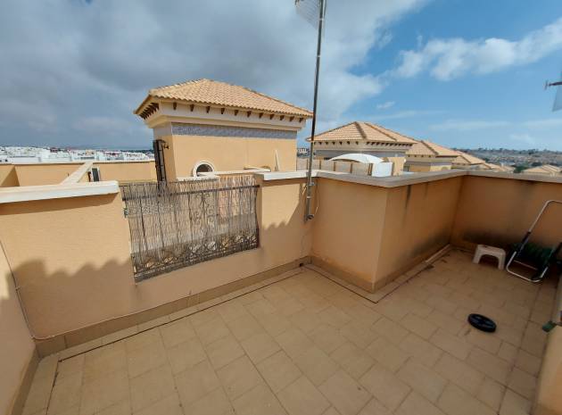 Resale - Townhouse - Villamartin - entre golf