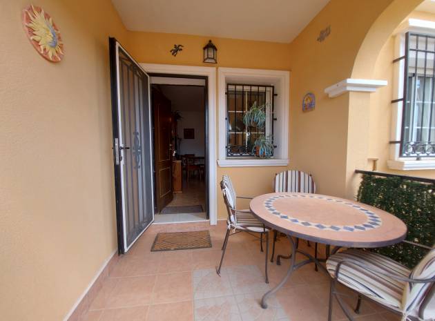 Resale - Townhouse - Villamartin - entre golf