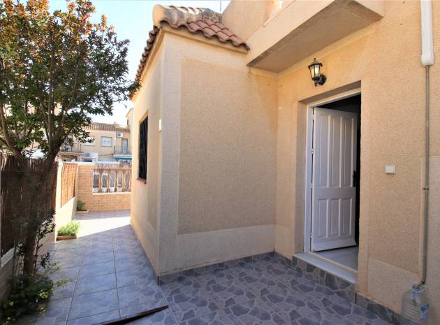 Resale - Bungalow - Torrevieja - jardin del mar