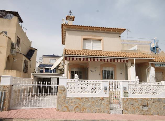 Resale - Townhouse - Villamartin - blue lagoon