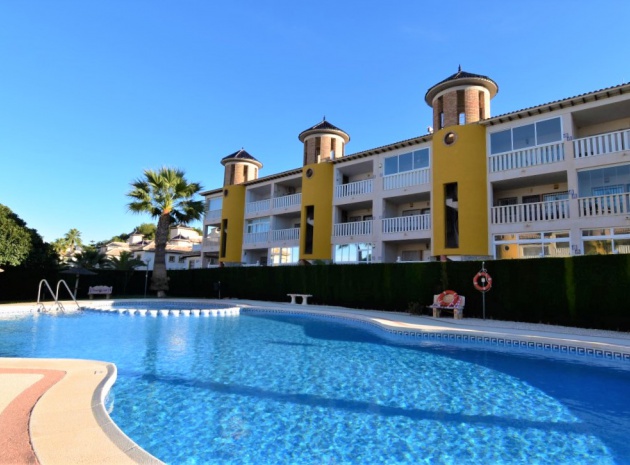 Resale - Apartment - Villamartin