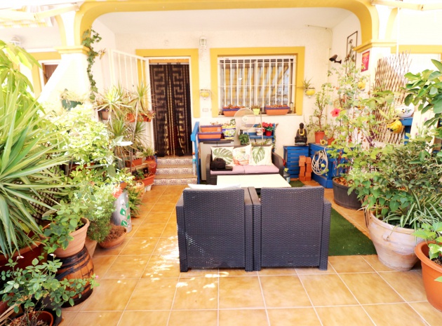 Resale - Townhouse - Daya Nueva