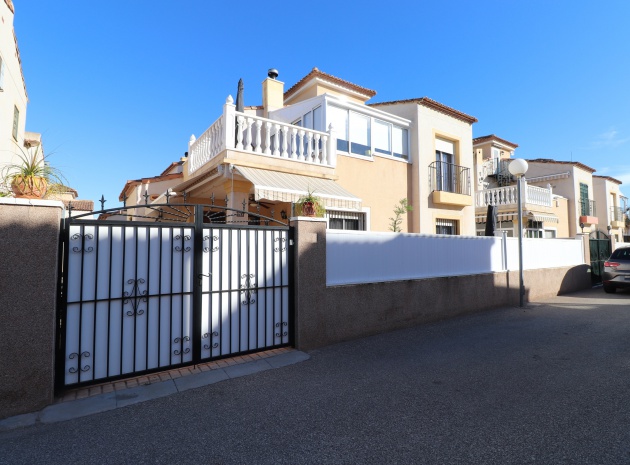 Återförsäljning - Villa - Algorfa - Montebello