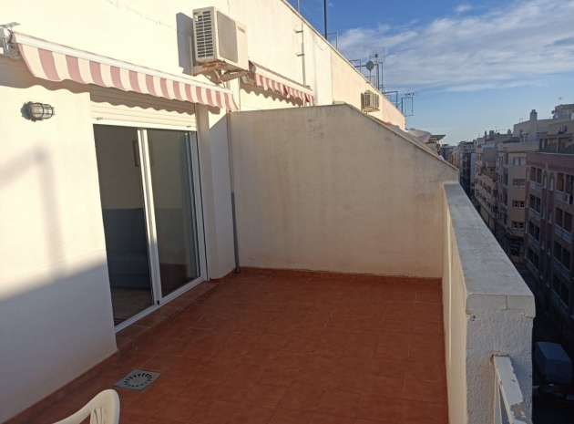 Återförsäljning - Lägenhet - Torrevieja - Beachside Torrevieja