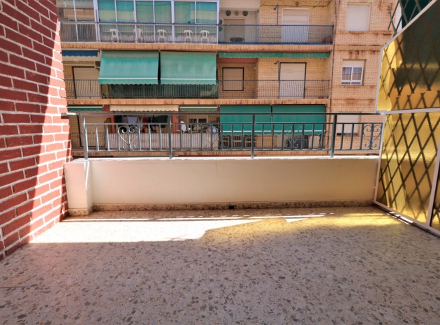 Återförsäljning - Lägenhet - Torrevieja - Beachside Torrevieja