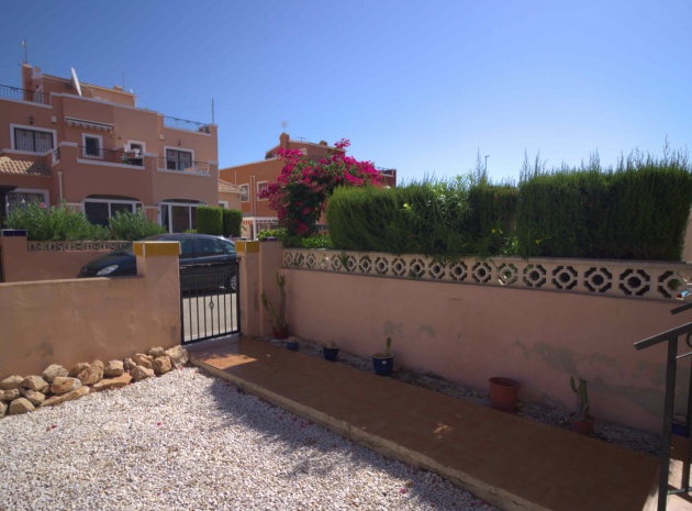 Resale - Villa - Los Montesinos - La Herrada