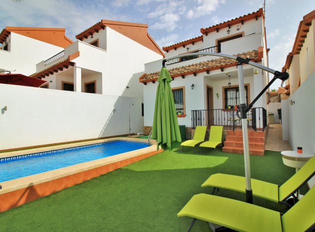 Resale - Villa - Villamartin