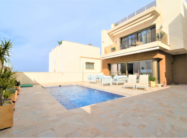 Återförsäljning - Villa - Orihuela Costa - Villamartin