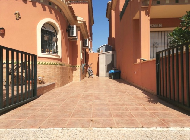 Resale - Villa - Playa Flamenca - villas san luis