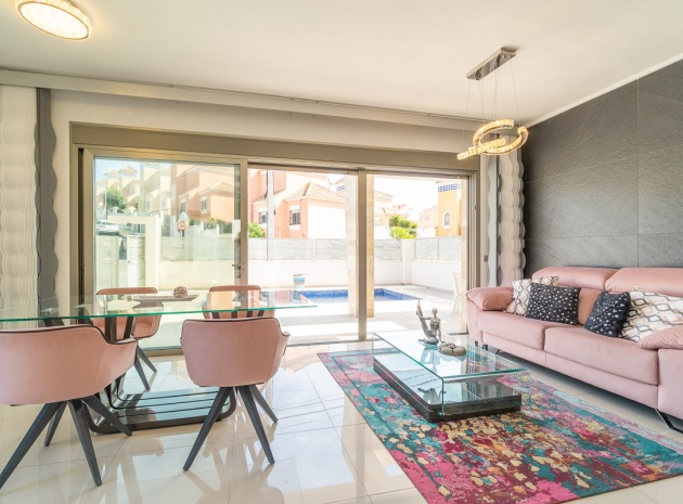 Resale - Villa - Villamartin - El Galan