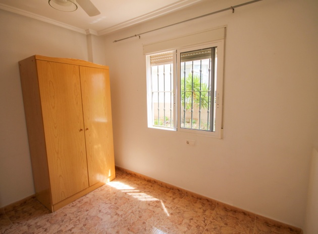 Resale - Townhouse - Villamartin - st james hill