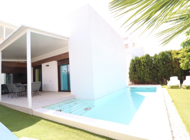 Återförsäljning - Villa - Cabo Roig - Lomas de Cabo Roig