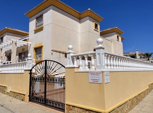 Resale - Villa - Villamartin