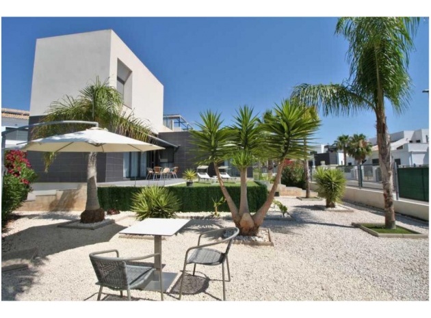 Resale - Villa - Villamartin - La Fuente