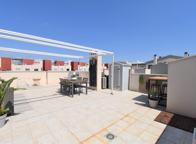 Resale - Apartment - Torrevieja - Aguas Nuevas