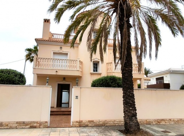 Återförsäljning - Villa - Cabo Roig - beachside cabo roig