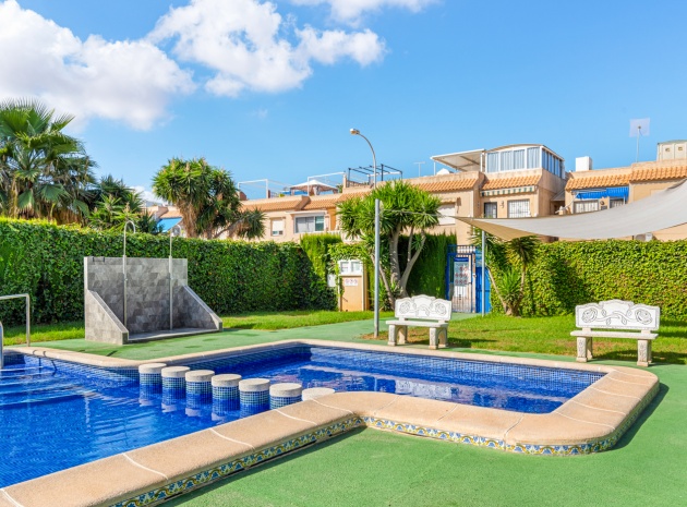 Resale - Apartment - Torrevieja - El Limonar