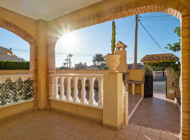 Resale - Villa - Playa Flamenca - las chismosas