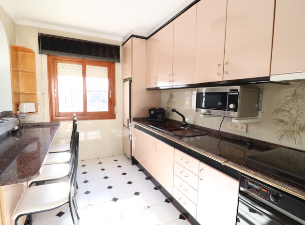 Resale - Villa - Torrevieja - torreta