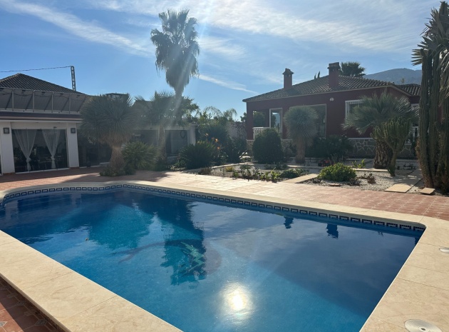 Resale - Villa - Orihuela