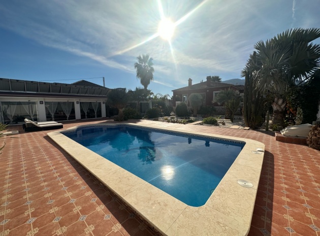 Resale - Villa - Orihuela