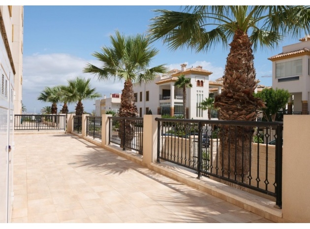 Resale - Apartment - Guardamar del Segura - Marjal Beach