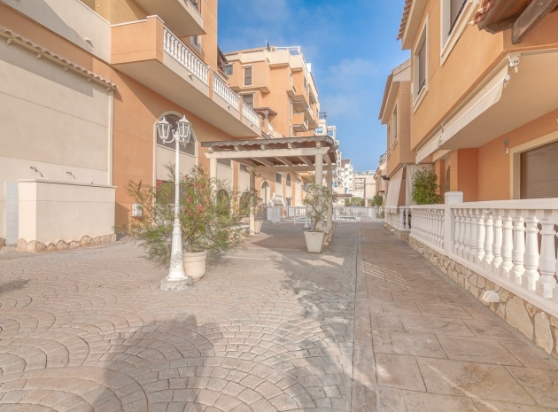 Resale - Apartment - Santa Pola