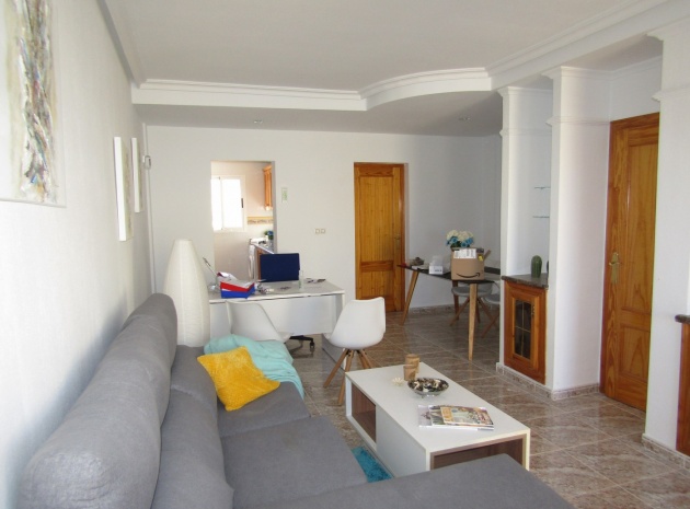 Resale - Townhouse - Villamartin