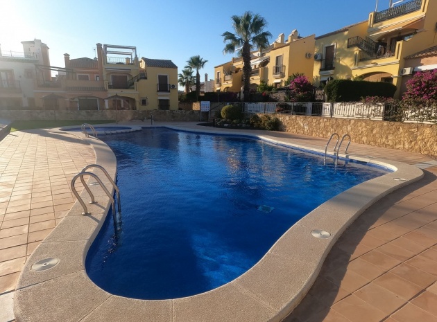 Resale - Villa - Algorfa