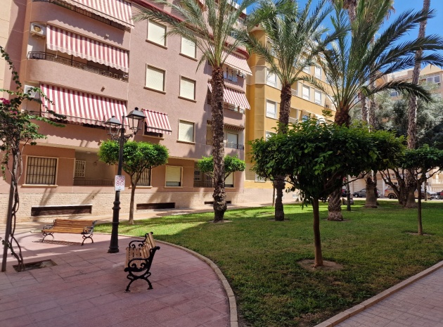 Återförsäljning - Lägenhet - Guardamar del Segura - Mercadona Area