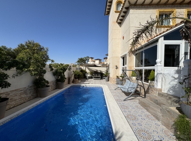 Resale - Villa - La Zenia