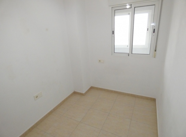 Resale - Apartment - Algorfa