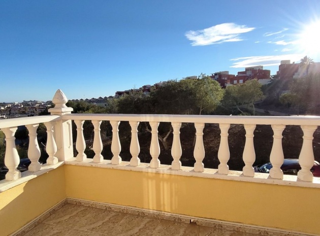 Resale - Townhouse - Villamartin