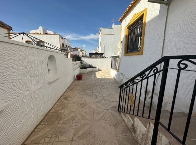 Resale - Townhouse - Los Montesinos - Entre Naranjos