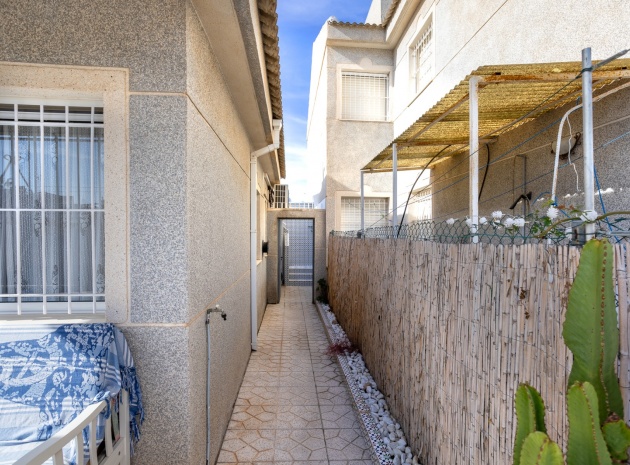 Resale - Villa - Torrevieja - El Chaparral